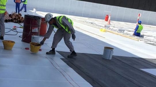 عزل أسطح بحي الصحافة بالرياض خصم40% مع الضمان